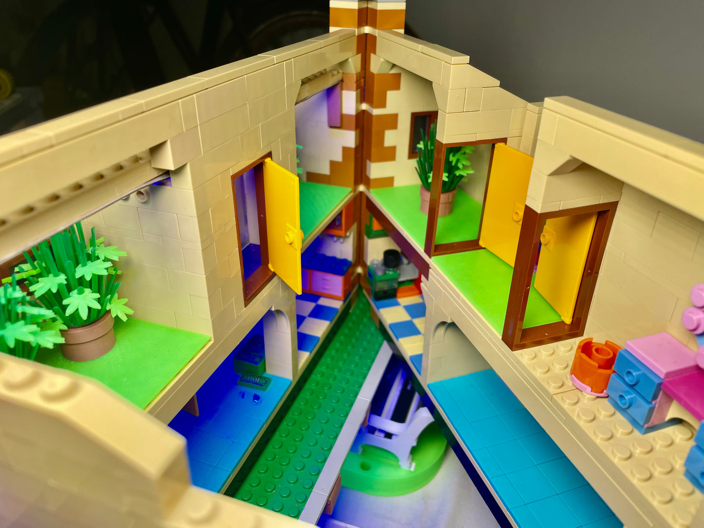 The Simpsons - Illegal Grow Operation BrickSet