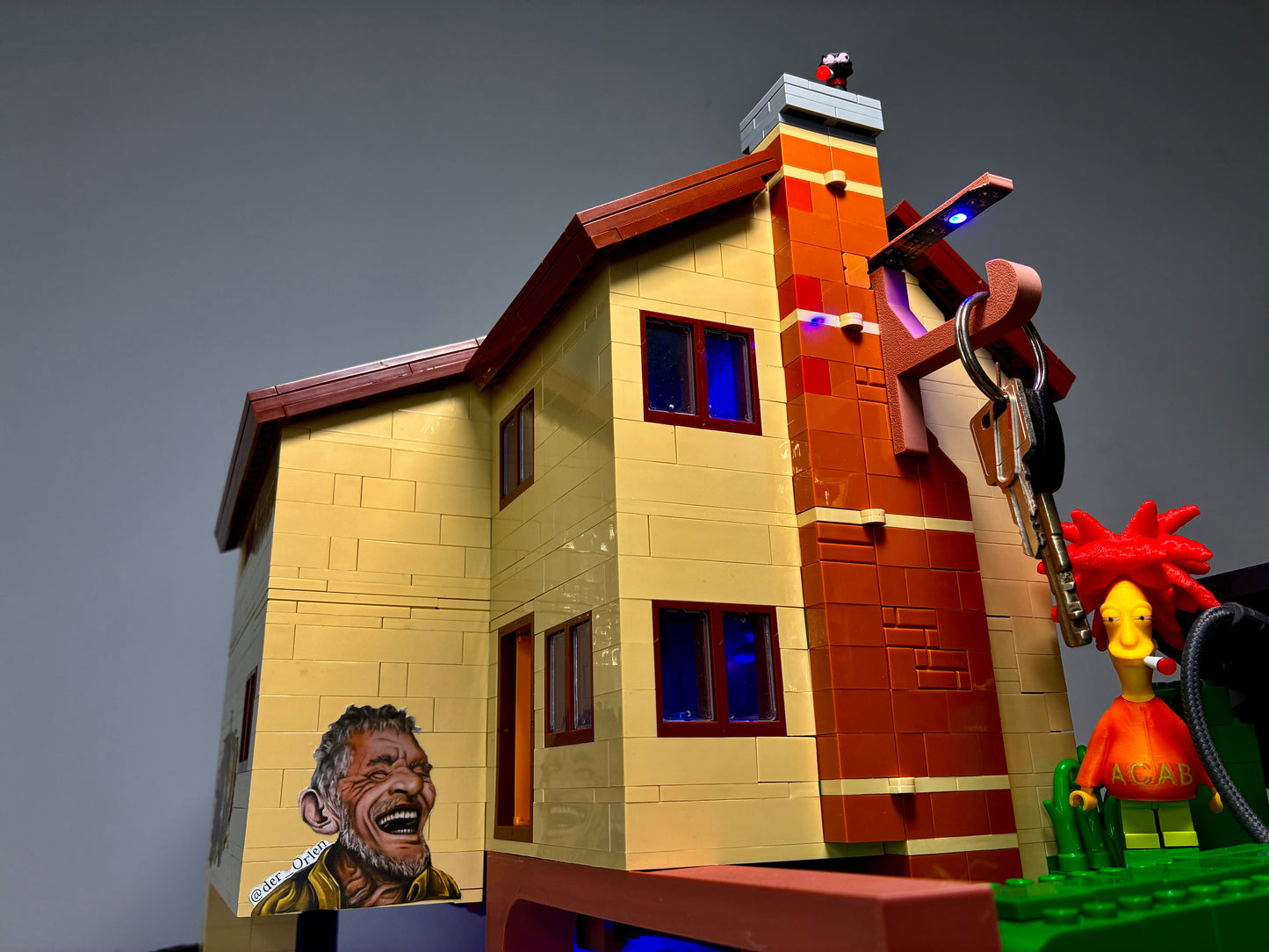 The Simpsons - Illegal Grow Operation BrickSet